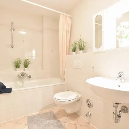 Large 6 Beds Flat Family Friendly With Private Parking Apartman Innsbruck