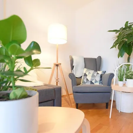 Large 6 Beds Flat Family Friendly With Private Parking Innsbruck