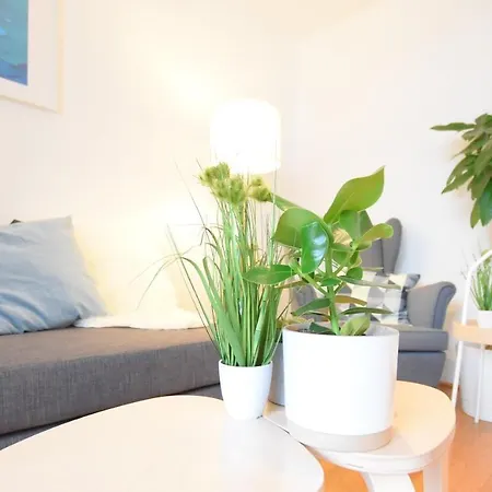 Large 6 Beds Flat Family Friendly With Private Parking Appartement *