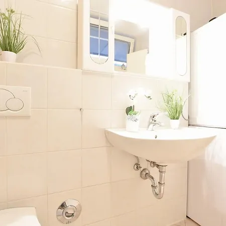 Large 6 Beds Flat Family Friendly With Private Parking Appartement *