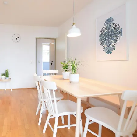 Appartement Large 6 Beds Flat Family Friendly With Private Parking Innsbruck
