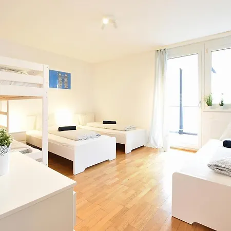 Appartement Large 6 Beds Flat Family Friendly With Private Parking *